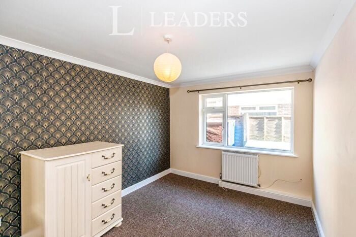 3 Bedroom Flat To Rent In Southwood Road, Hayling Island, PO11