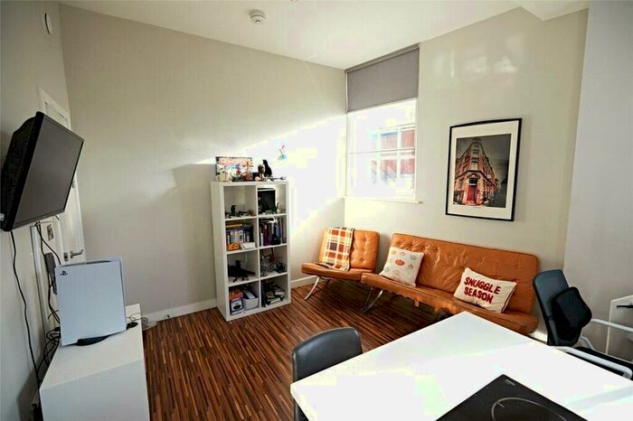 Apartment To Rent In Highgate Road, Kentish Town, London, NW5