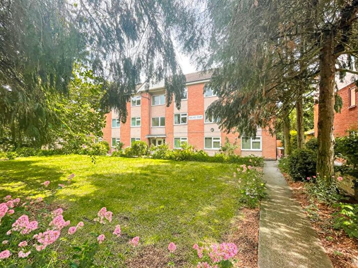 2 Bedroom Flat For Sale In Wallace Court, London Road, Stoneygate, Leicester, LE2