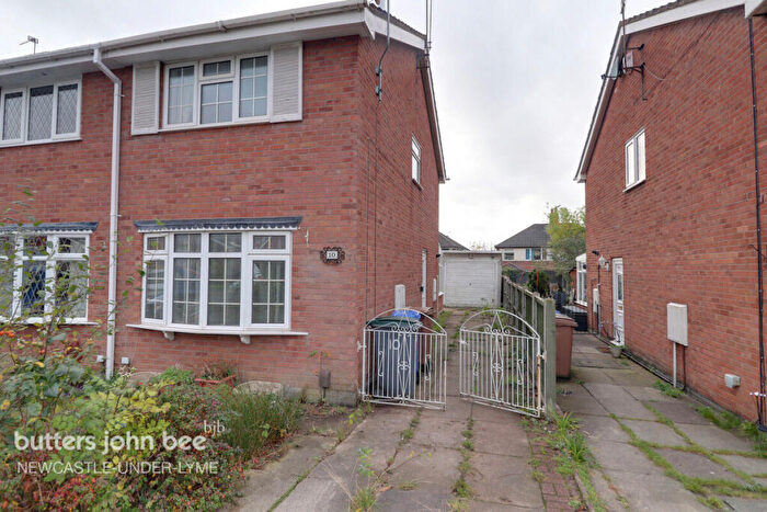 2 Bedroom Semi Detached House For Sale In Tarporley Grove, Stoke-On-Trent, ST4