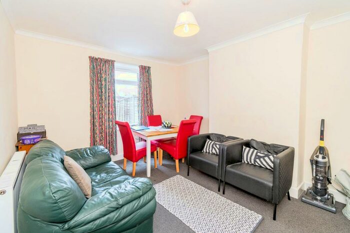 4 Bedroom House To Rent In Arnold Road, Portswood, SO17