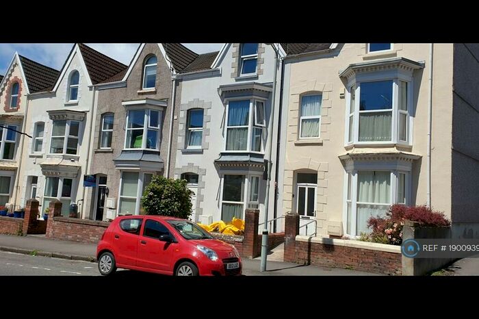 6 Bedroom Terraced House To Rent In Gwydr Crescent, Swansea, SA2