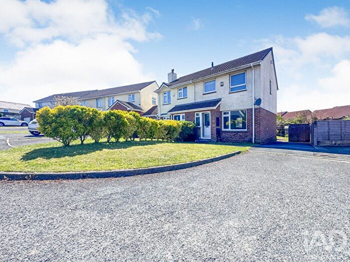 3 Bedroom Semi-Detached House For Sale In Holloway Gardens, Plymstock, Plymouth, PL9