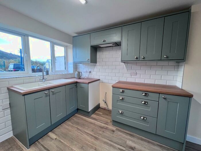 3 Bedroom Terraced House To Rent In Glan Collen, LL22