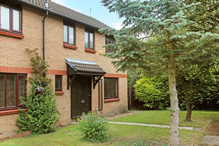 3 Bedroom Semi-Detached House To Rent In Cobb Close Datchet, SL3