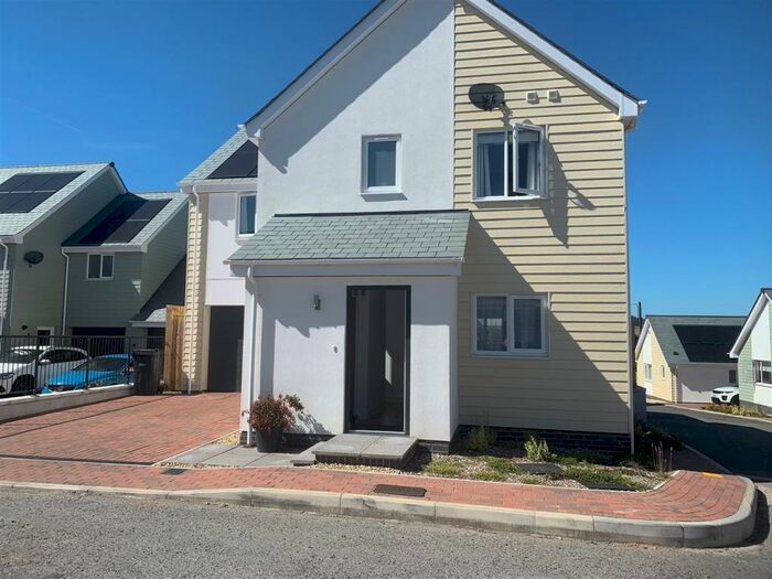 4 Bedroom Detached House To Rent In Garden Green, Barnstaple, EX32