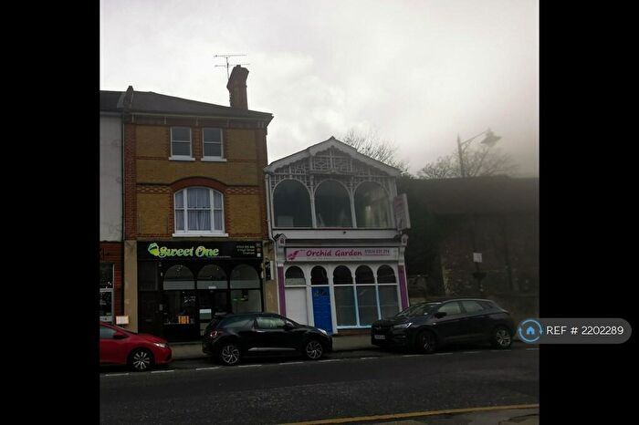 3 Bedroom Flat To Rent In High Street, Chatham, ME4