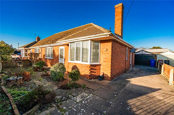 2 Bedroom Bungalow For Sale In Rivan Avenue, Grimsby, Lincolnshire, DN33