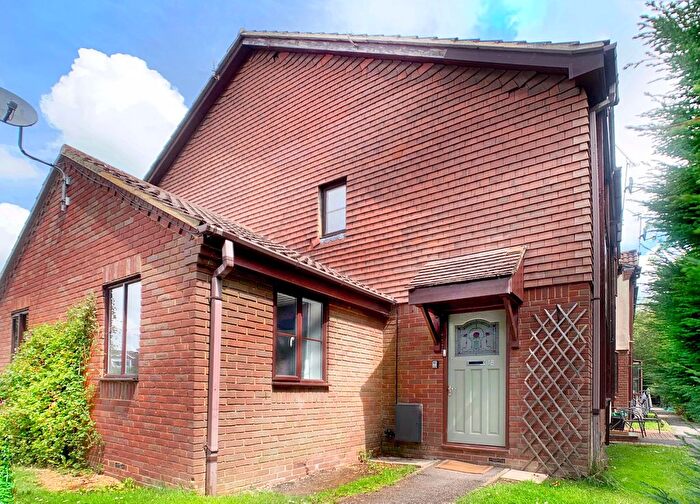 2 Bedroom Terraced House To Rent In Orchard Close, Wokingham, RG40