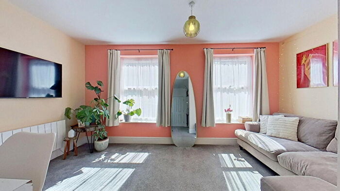 1 Bedroom Flat For Sale In St. Johns Road, Margate, CT9 - Photo 4