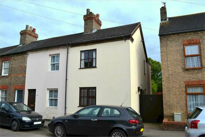 2 Bedroom Cottage To Rent In Lawrence Road, Biggleswade, SG18