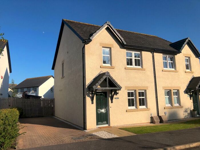 3 Bedroom Semi-Detached House To Rent In Sunnyside Drive, Biggar, ML12