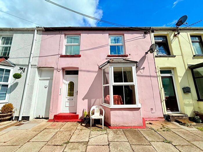3 Bedroom Terraced House For Sale In Station Row, Pontyrhyl, Bridgend, CF32