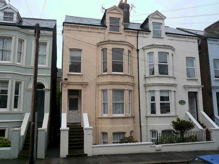 Studio To Rent In Clanwilliam Road, Deal CT14