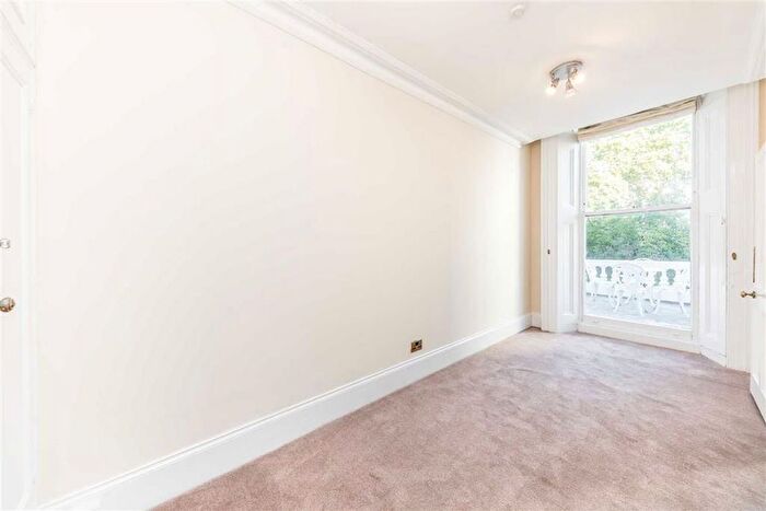 2 Bedroom Flat To Rent In Cornwall Gardens, London, SW7
