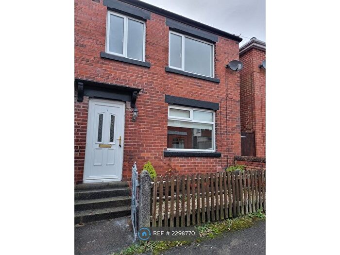 3 Bedroom Semi-Detached House To Rent In Essex Street, Horwich, Bolton, BL6