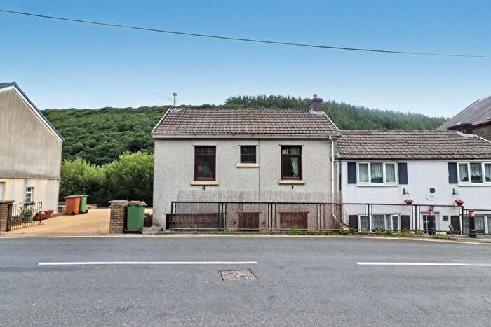 3 Bedroom Semi Detached House For Sale In Bailey Street, Deri, Bargoed, CF81