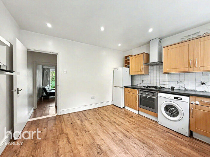 1 Bedroom Apartment To Rent In Addington Road, Reading, RG1