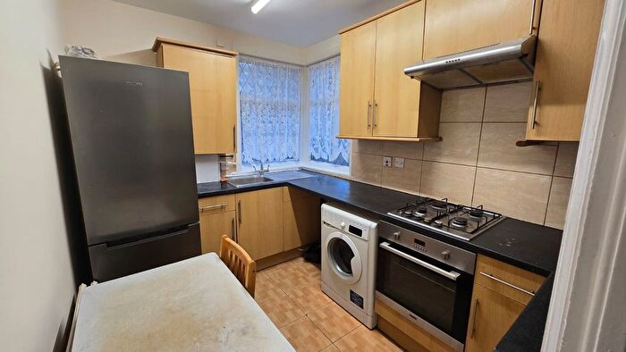 2 Bedroom Flat To Rent In Wembley Park Drive, Wembley, HA9