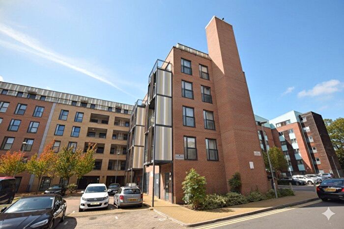 2 Bedroom Flat To Rent In Wave Court, Maxwell Road, Romford, RM7