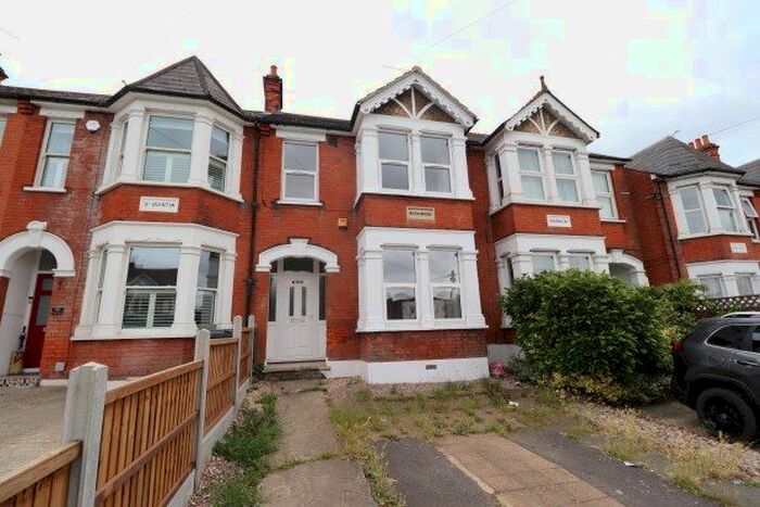 3 Bedroom Property To Rent In Ongar Road, Brentwood, CM15