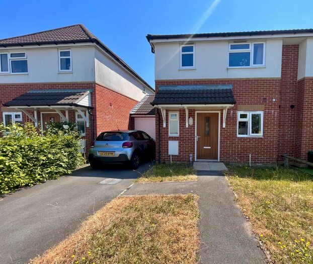 3 Bedroom Semi-Detached House To Rent In Tuckers Lane, Hamworthy, BH15