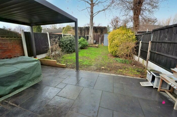 2 Bedroom End Of Terrace House To Rent In Parkstone Avenue, Thundersley, SS7