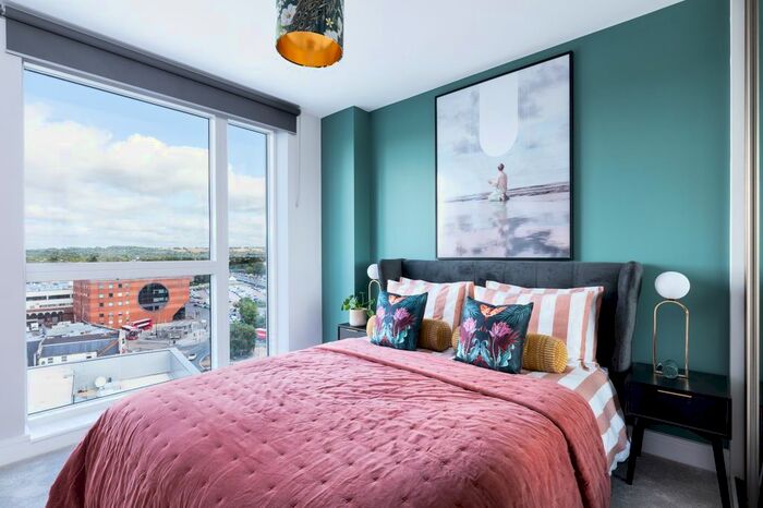 2 Bedroom Flat To Rent In Marketfield Road, Redhill, RH1