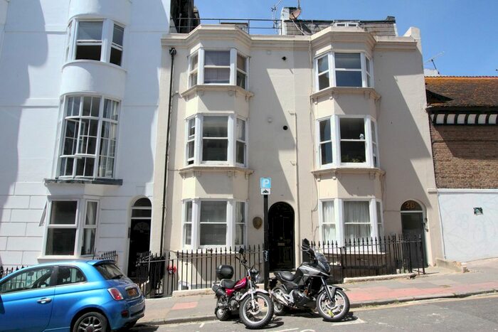 1 Bedroom Flat To Rent In Devonshire Place, Brighton, BN2
