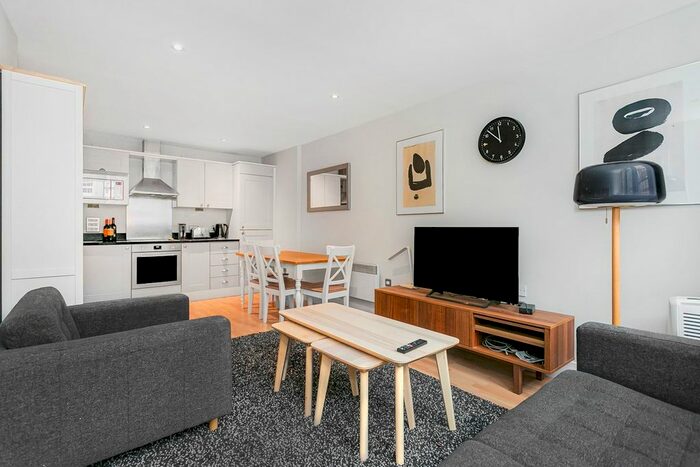 2 Bedroom Flat To Rent In Marsham Street, London, SW1P