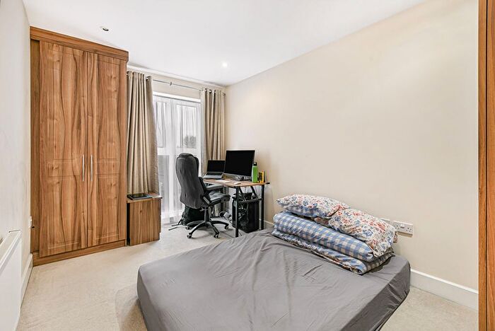 2 Bedroom Flat For Sale In Charrington Place, St Albans, AL1