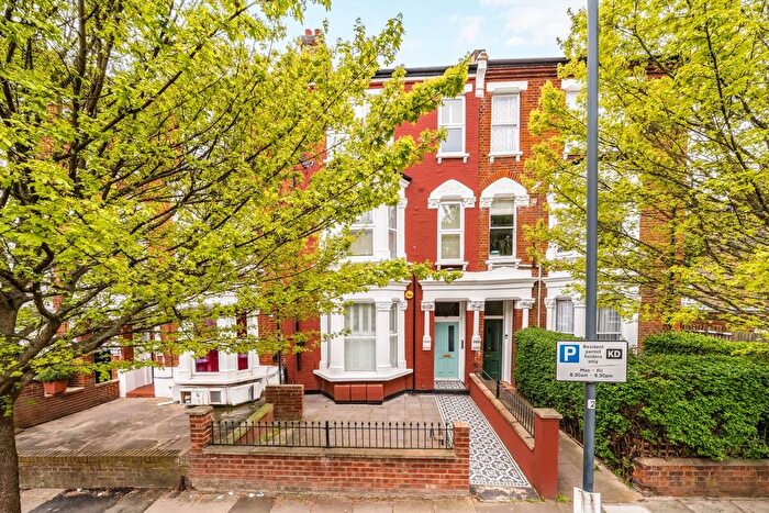 2 Bedroom Flat For Sale In Dunster Gardens, Brondesbury Park, NW6