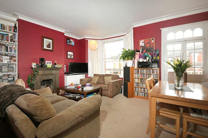 2 Bedroom Flat To Rent In Sydney Road, Muswell Hill, London, N10