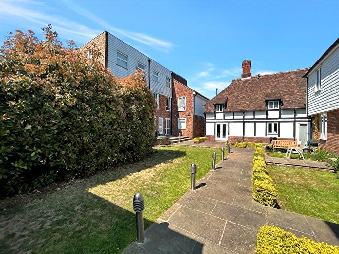 2 Bedroom Flat For Sale In Foots Cray High Street, Sidcup, DA14