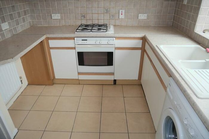 2 Bedroom Flat To Rent In Ayles Court, Hayes / Northolt, UB4