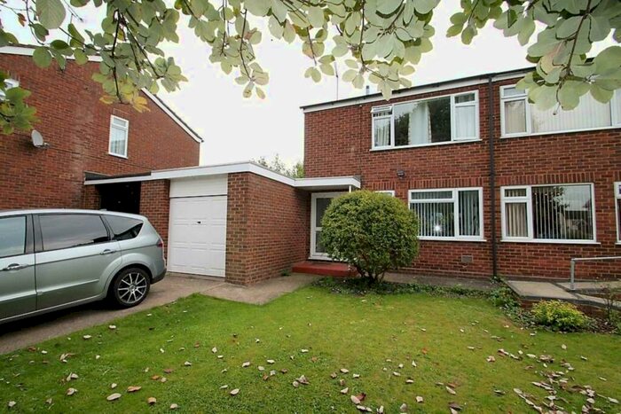 3 Bedroom Semi-Detached House To Rent In Moor End Close, Edlesborough, LU6