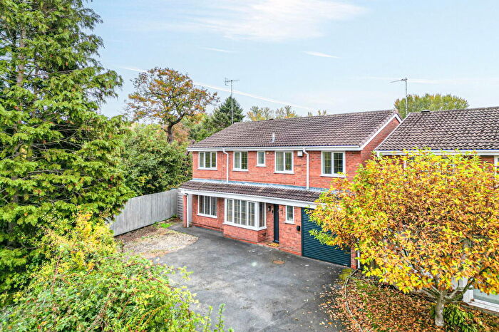 4 Bedroom Detached House For Sale In Hillmorton Close, Church Hill North, Redditch, B98