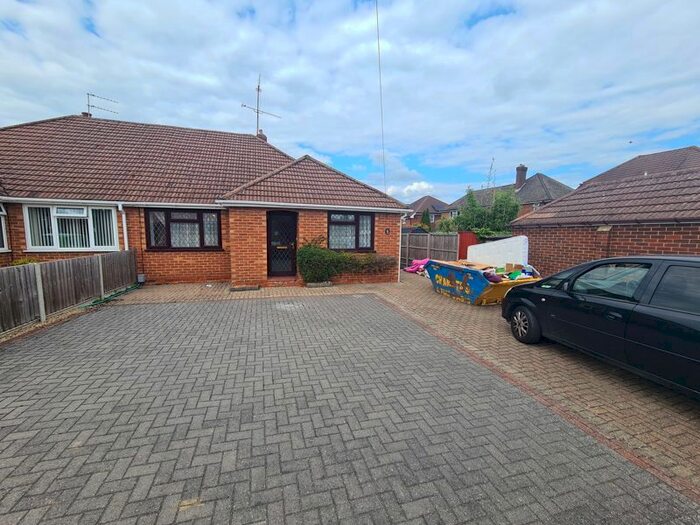 2 Bedroom Semi-Detached Bungalow To Rent In Northfield Close, Aldershot, GU12