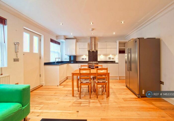 1 Bedroom Flat To Rent In Athelstane Mews, London, N4