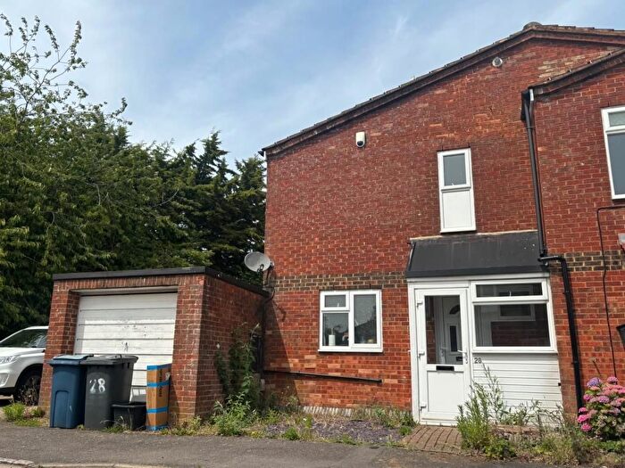 4 Bedroom Semi-Detached House To Rent In Redman Road, High Wycombe, HP12