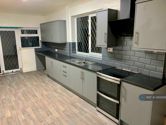 3 Bedroom Terraced House To Rent In Bramhall Street, Cleethorpes, DN35