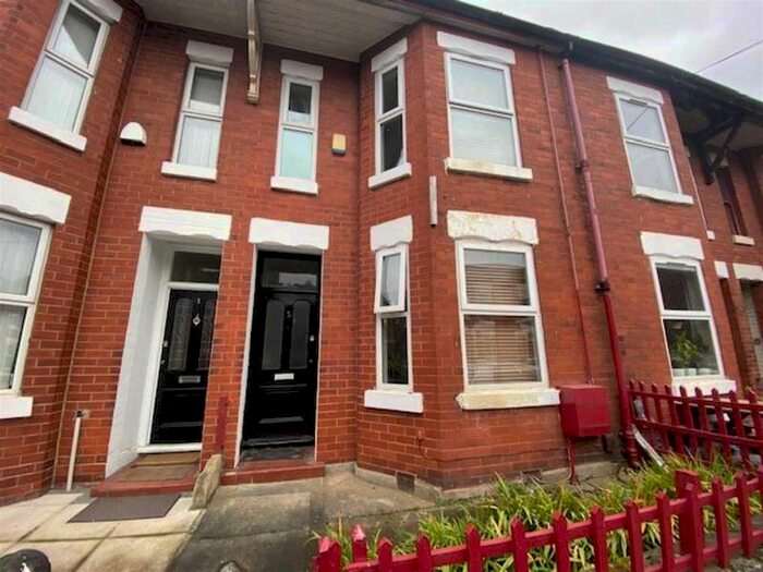 5 Bedroom Property To Rent In Standish Road, Fallowfield, M14