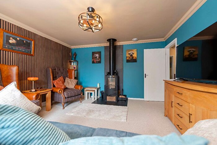 2 Bedroom Bungalow For Sale In Lon-Y-Celyn, Nelson, Treharris, CF46