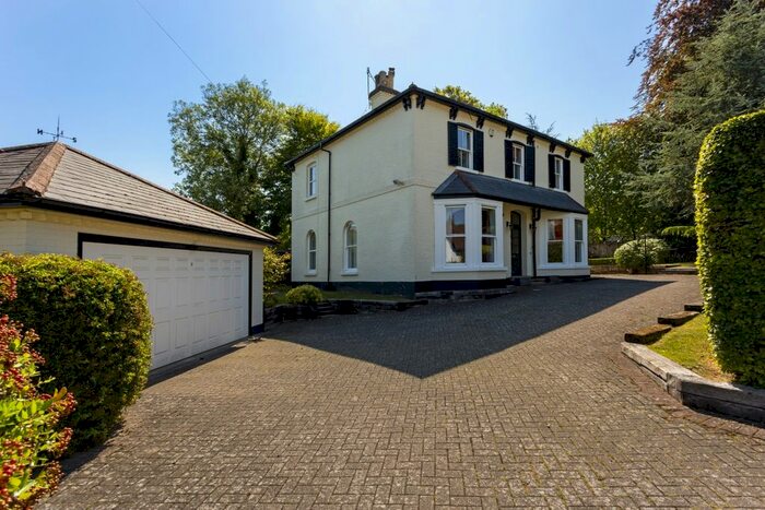 5 Bedroom Detached House To Rent In Church Road, Kenley CR8
