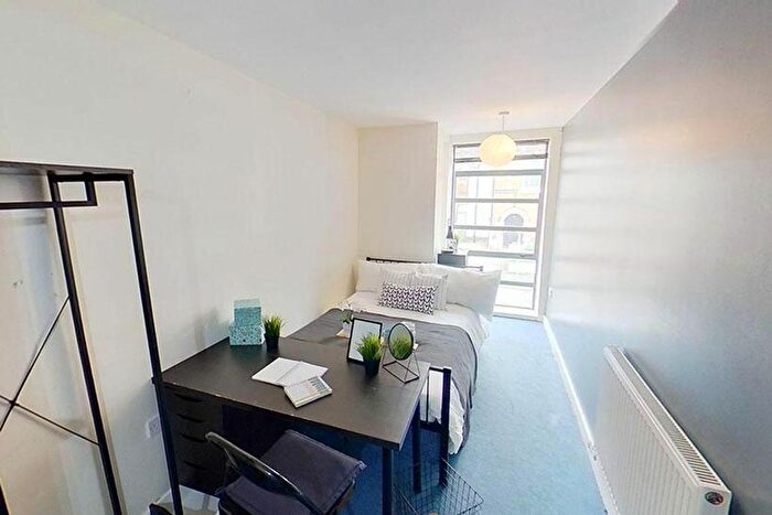 5 Bedroom Flat To Rent In A Arthur Street, Nottingham, NG7