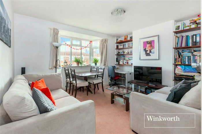 2 Bedroom Apartment To Rent In Finchley Court, Ballards Lane, Finchley, London, N3