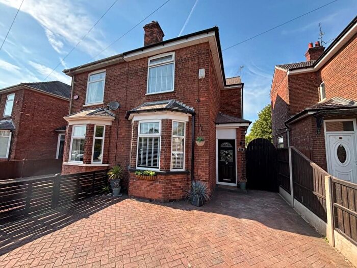 3 Bedroom Semi-Detached House For Sale In Lea Road West, Gainsborough, DN21