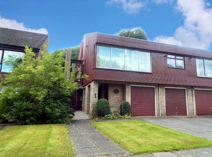 2 Bedroom Apartment To Rent In Low Gosforth Court, Gosforth, NE3