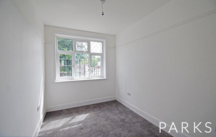 2 Bedroom Apartment To Rent In Davigdor Court, Davigdor Road, Hove, East Sussex, BN3