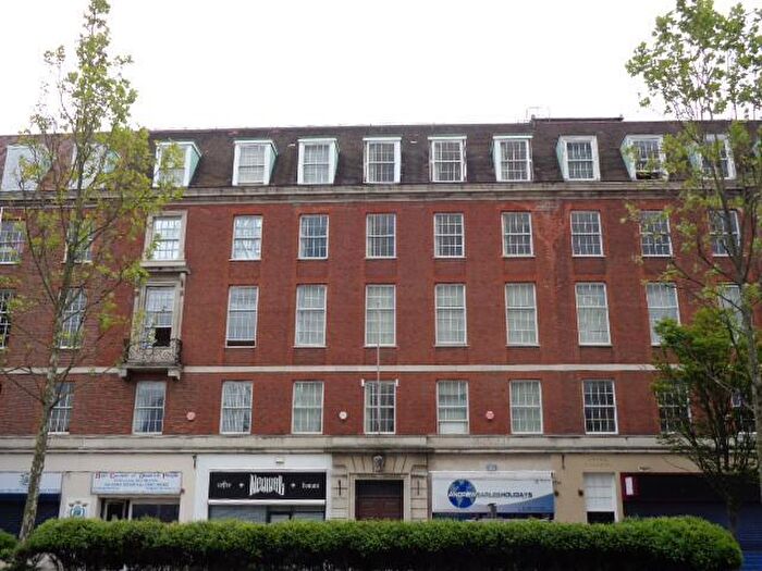 2 Bedroom Flat To Rent In Ferensway, Hull, HU2